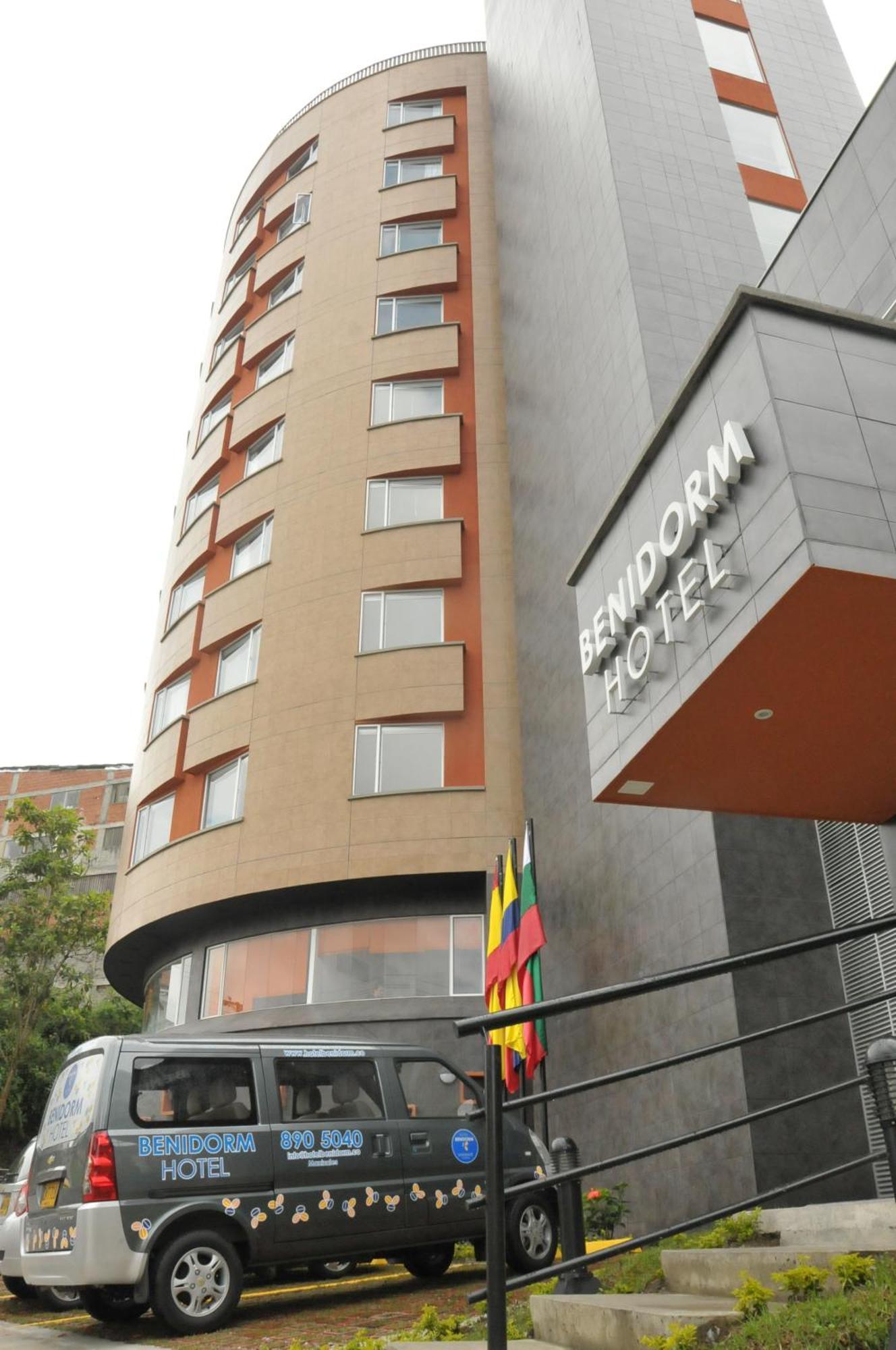 מניזאלס Benidorm Hotel מראה חיצוני תמונה