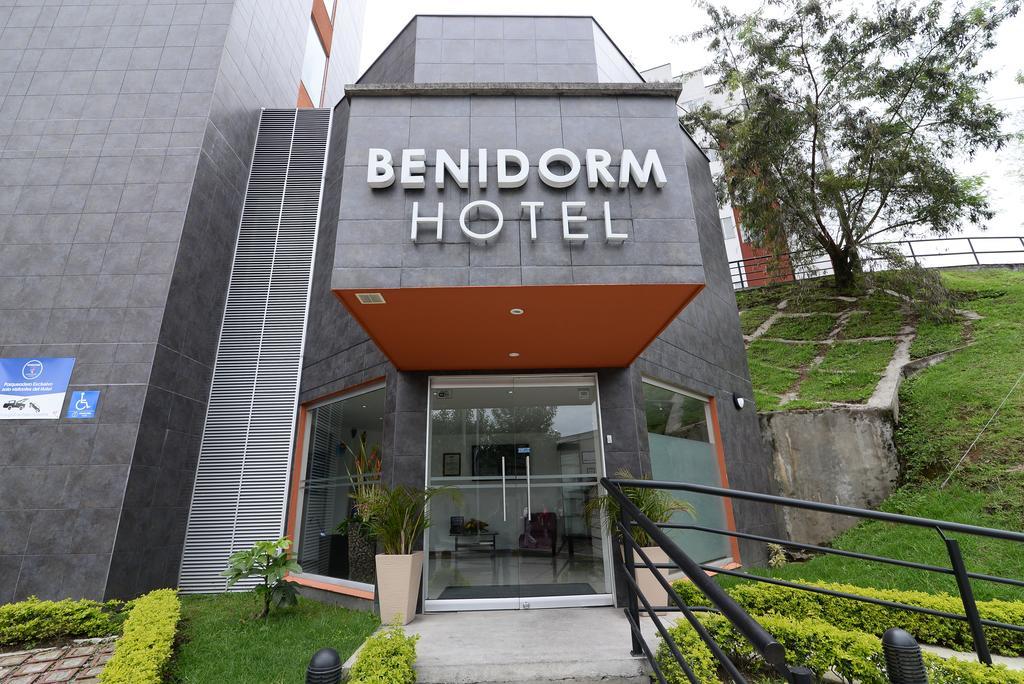 מניזאלס Benidorm Hotel מראה חיצוני תמונה