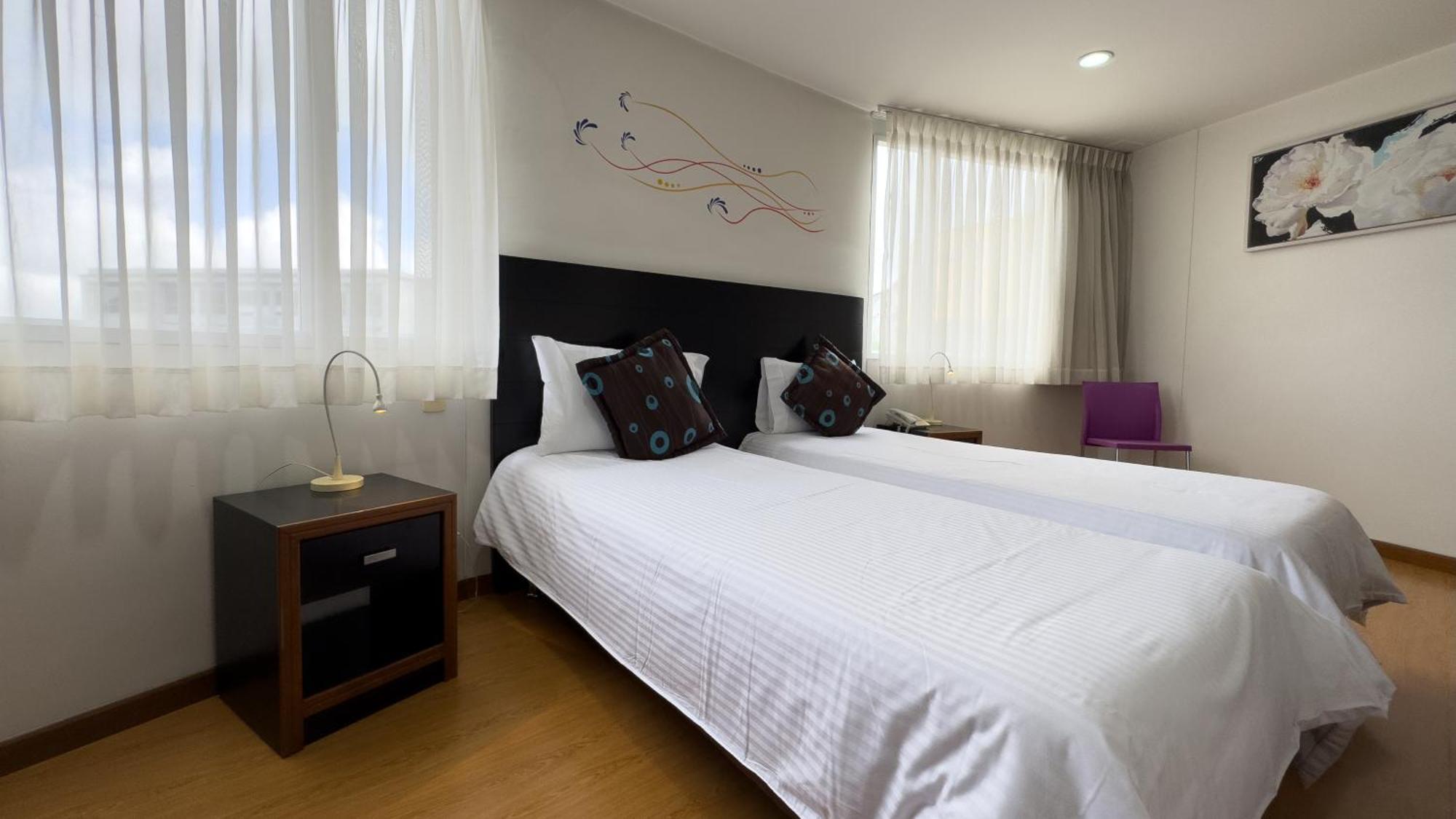 מניזאלס Benidorm Hotel מראה חיצוני תמונה
