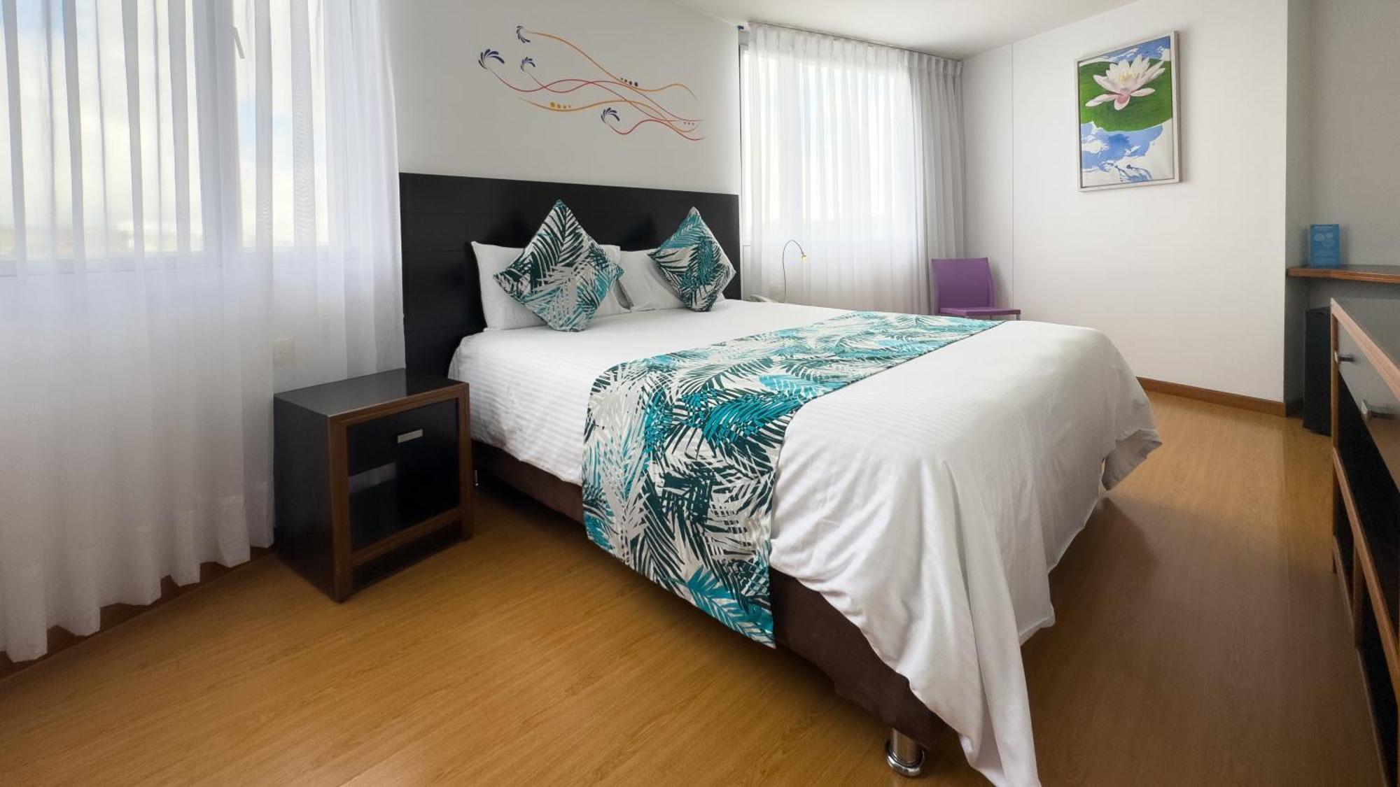 מניזאלס Benidorm Hotel מראה חיצוני תמונה