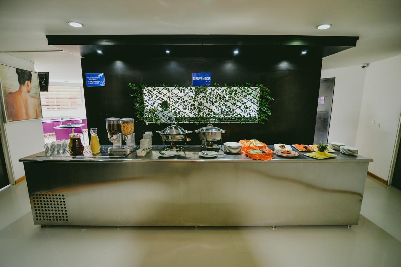 מניזאלס Benidorm Hotel מראה חיצוני תמונה